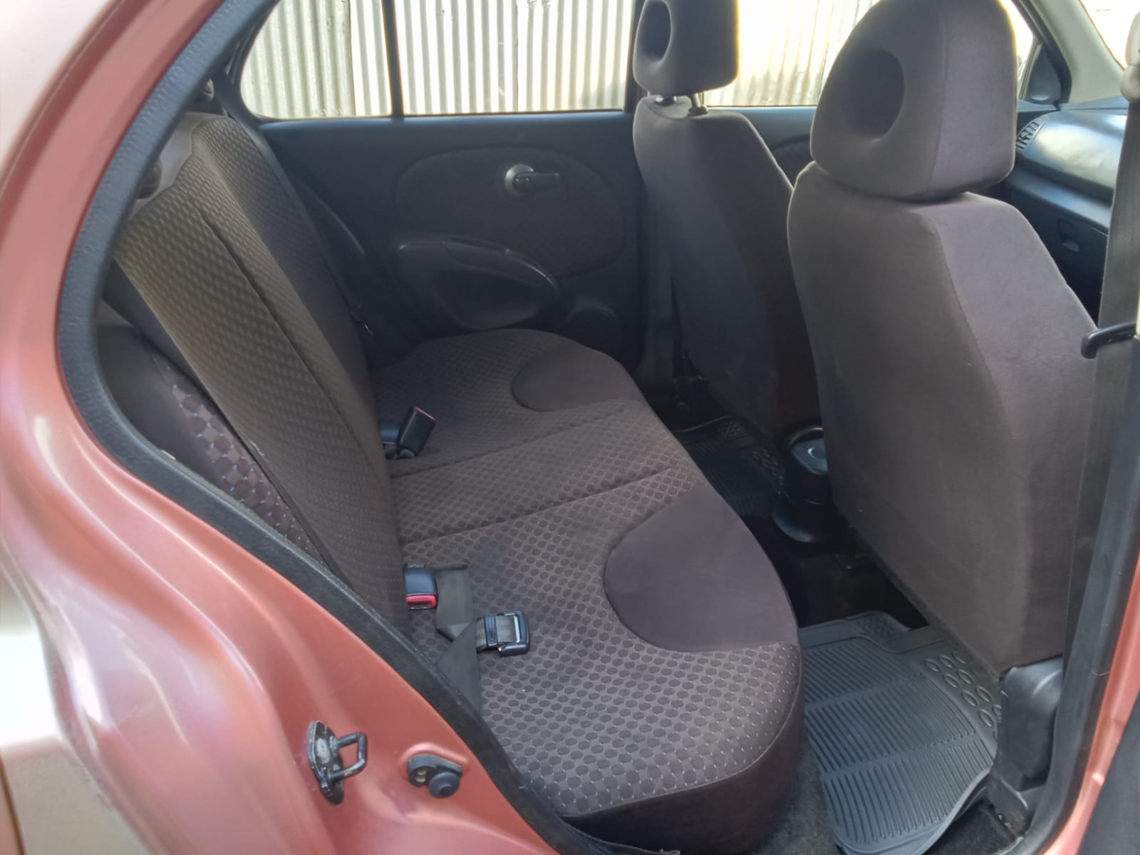 
								Nissan March 2010 full									