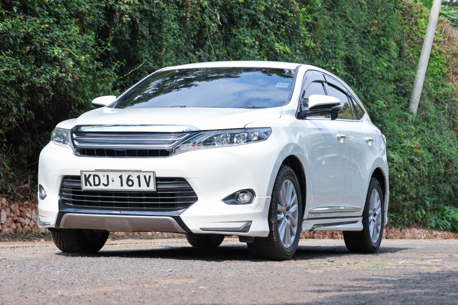 
								Toyota Harrier 2015 full									