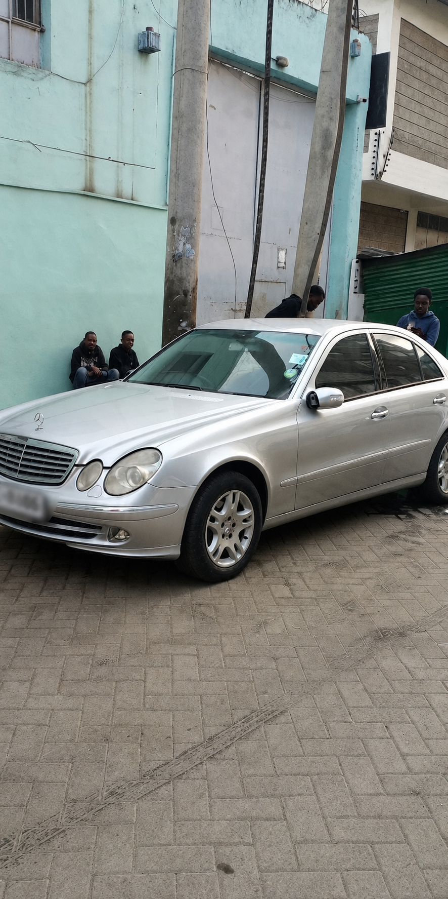 
								Mercedes-Benz E-Class 2006 full									